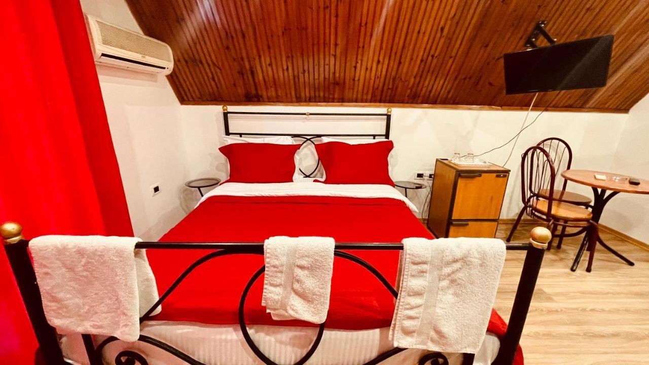 Hotel Drinos Tirana Kültér fotó