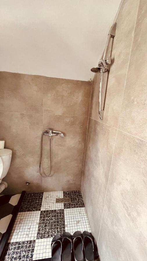 Hotel Drinos Tirana Kültér fotó
