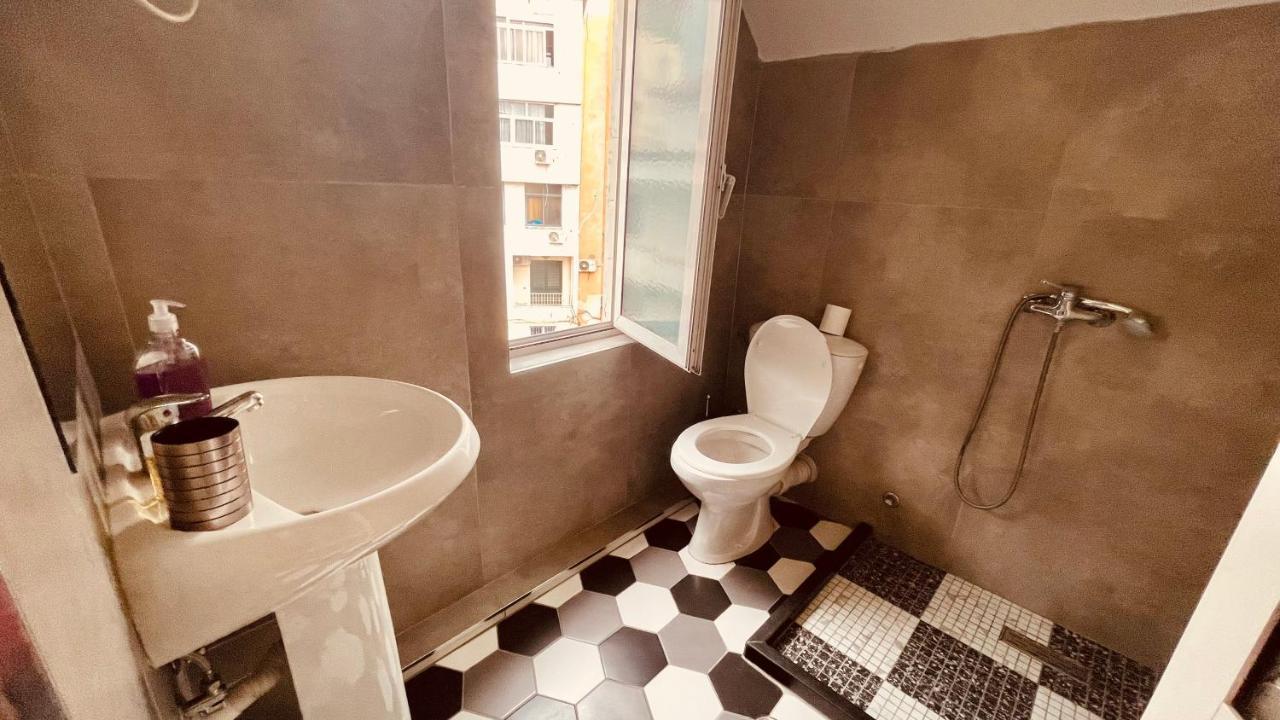 Hotel Drinos Tirana Kültér fotó